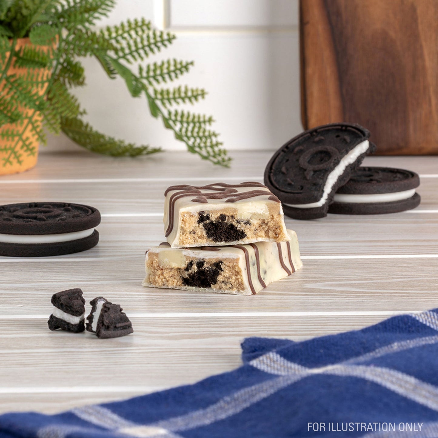 dipped-cookies-and-cream-protein-bars-r0 15807_QN_USA_ProteinBar_CAC_InterimAssetUpdate_Digital-Dipped-ProductCarouselSet_Tabletop1.jpg